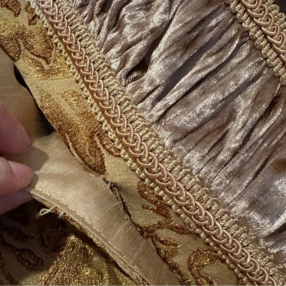 FrontGate Holiday Collection Tree Skirt 66